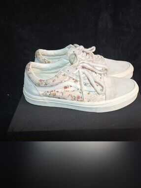 Vans Floral Canvas Low-Top Sneakers in Cream